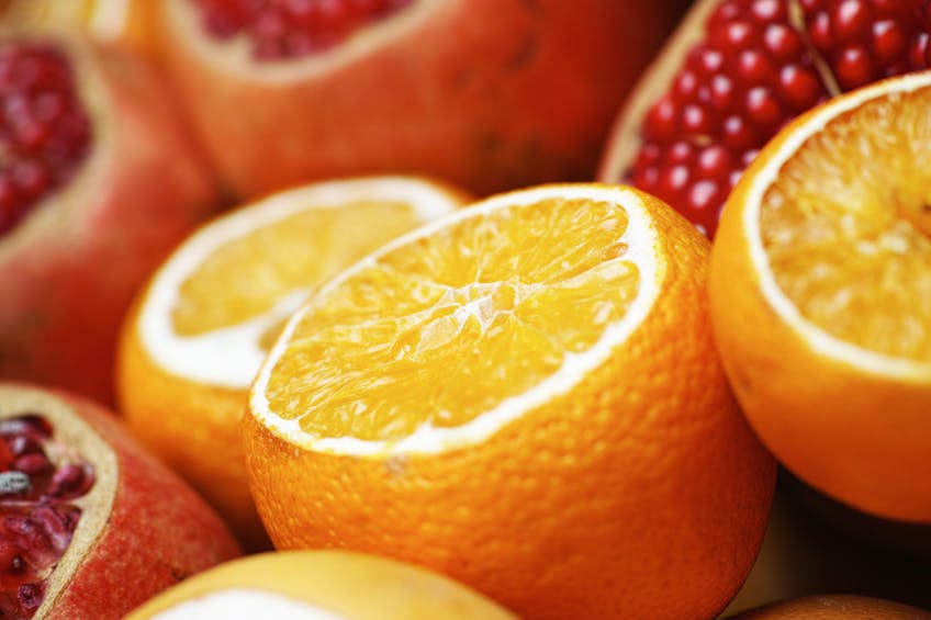 Does vitamin C improve skin?